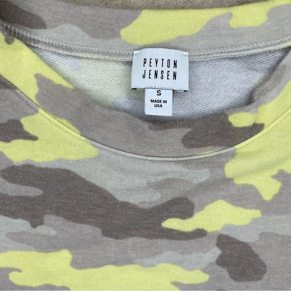 Evereve Peyton Jensen Neon Camo Soft Sweatshirt Women’s Size Small - Picture 5 of 12